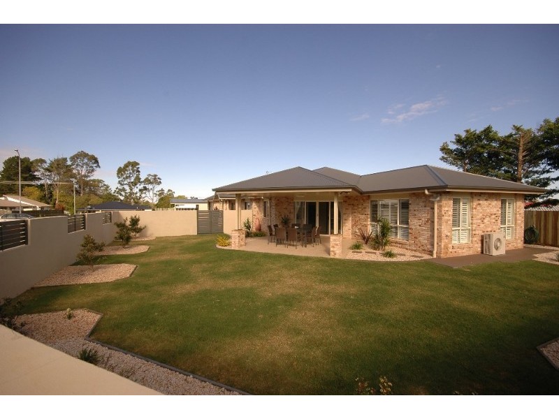 6 Page Court, Kearneys Spring QLD 4350