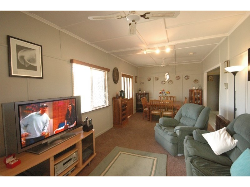 304 Bridge Street, Newtown QLD 4350