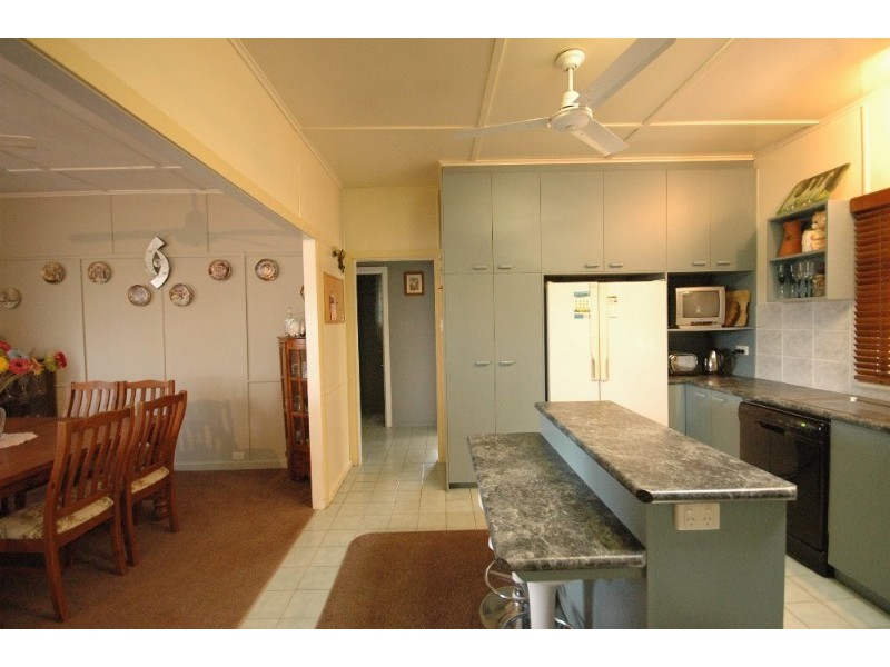 304 Bridge Street, Newtown QLD 4350