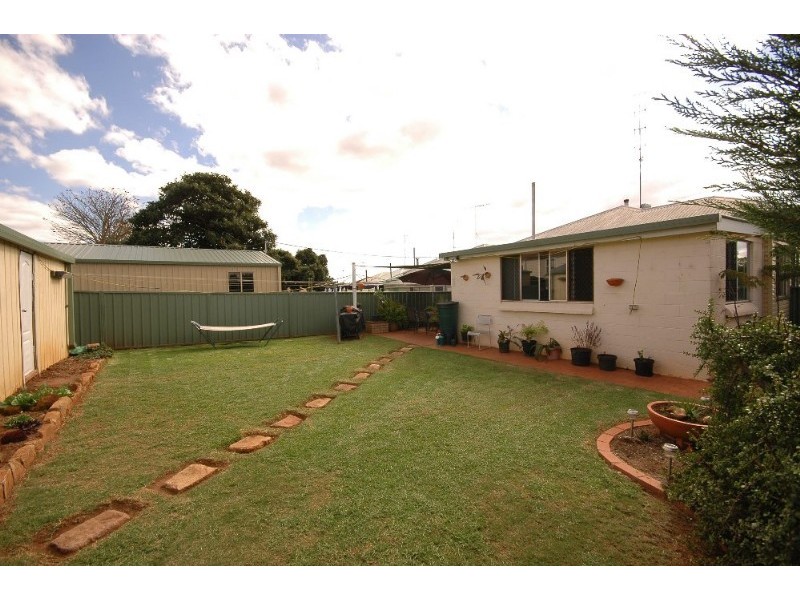 304 Bridge Street, Newtown QLD 4350