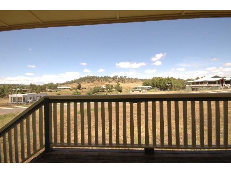 39 Phipps Drive, Meringandan QLD 4352