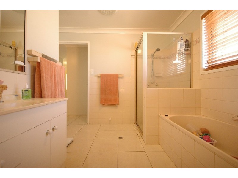 101 Hursley Road, Glenvale QLD 4350