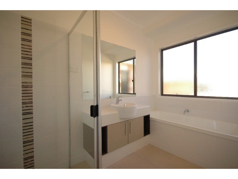 9 Woodville Court, Wyreema QLD 4352