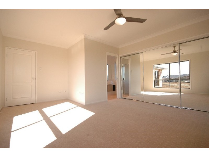 9 Woodville Court, Wyreema QLD 4352