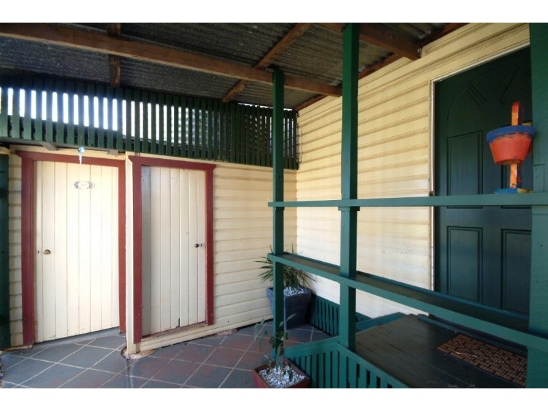 264 Bridge Street, Newtown QLD 4350