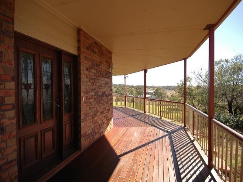 15 Junction Drive, Gowrie Junction QLD 4352