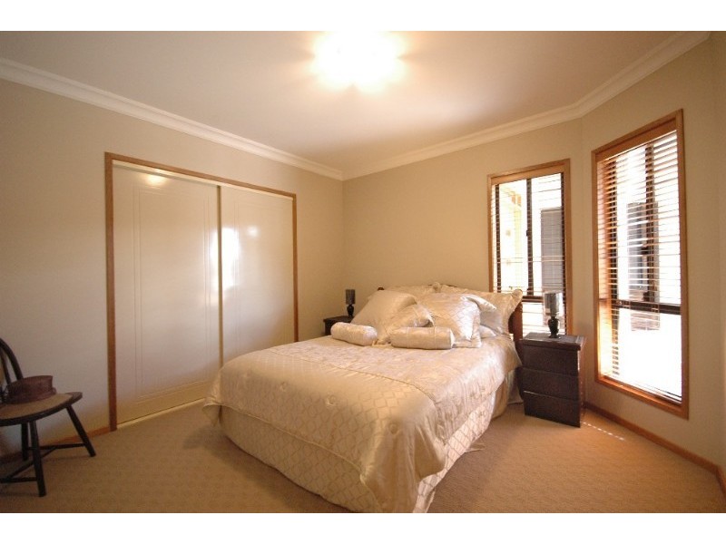 26 Manooka Crescent, Highfields QLD 4352