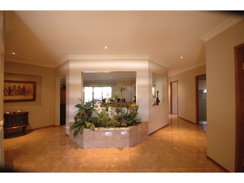 26 Manooka Crescent, Highfields QLD 4352