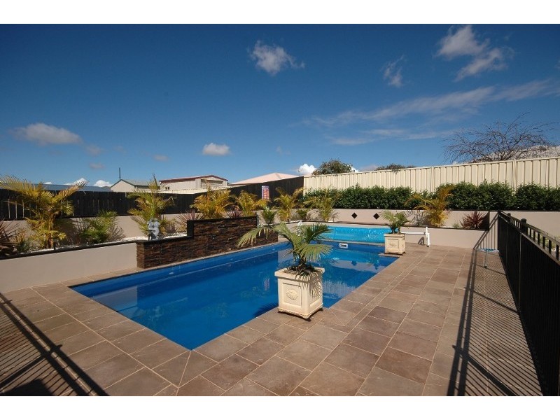 26 Manooka Crescent, Highfields QLD 4352