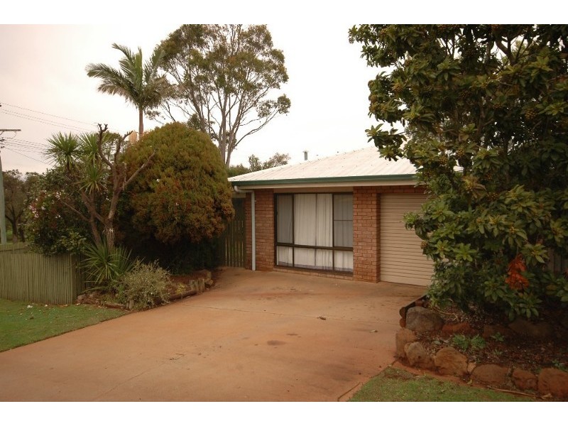 29 Amanda Drive, Centenary Heights QLD 4350