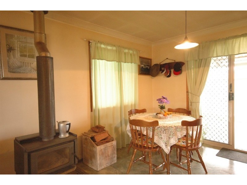 5 Cameron Street, Wyreema QLD 4352