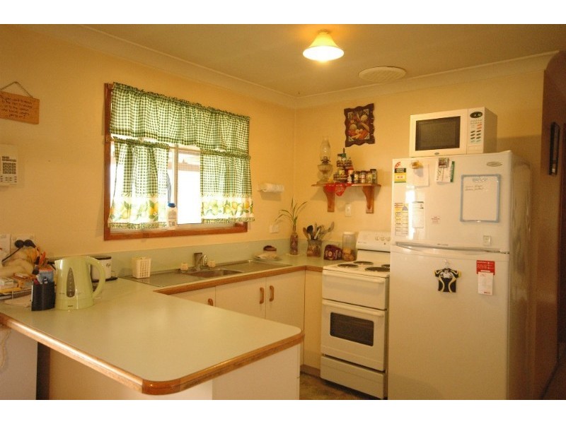 5 Cameron Street, Wyreema QLD 4352