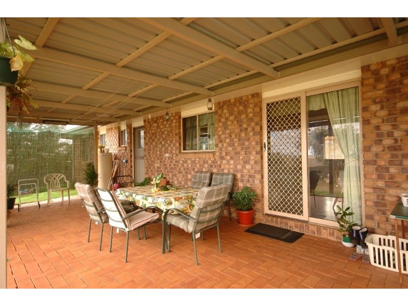 5 Cameron Street, Wyreema QLD 4352