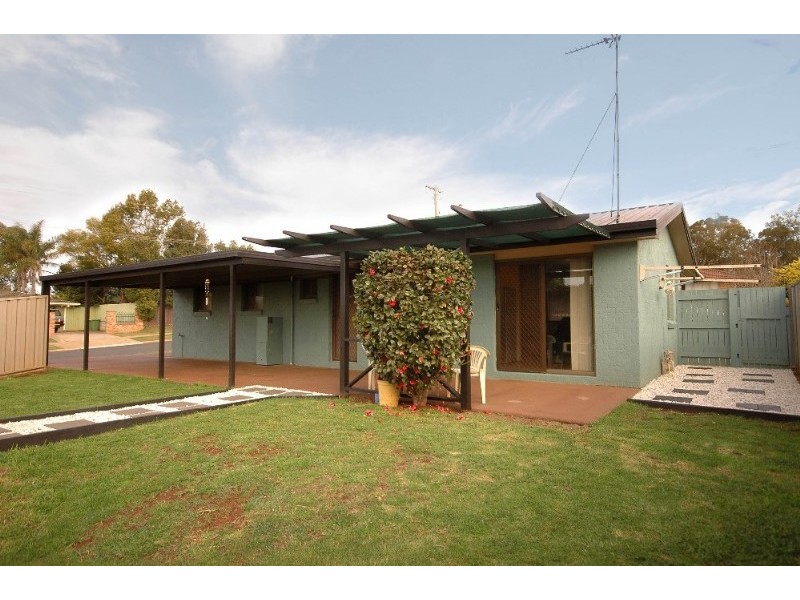 1 Champagne Crescent, Wilsonton QLD 4350