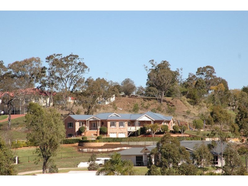 5 John Trousdell Court, Cotswold Hills QLD 4350