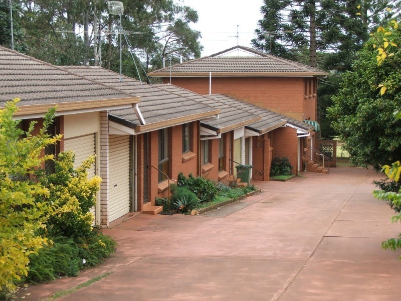 1/210a West Street, South Toowoomba QLD 4350