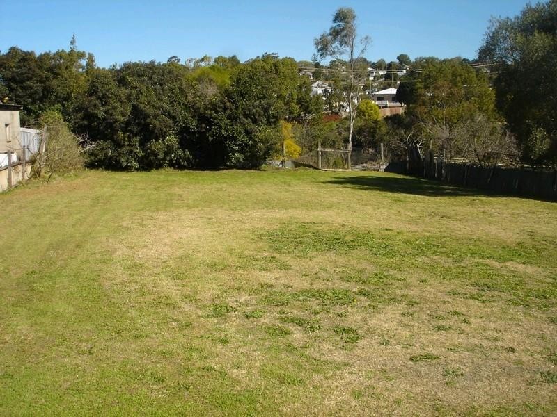 2 Glasgow Street, North Toowoomba QLD 4350