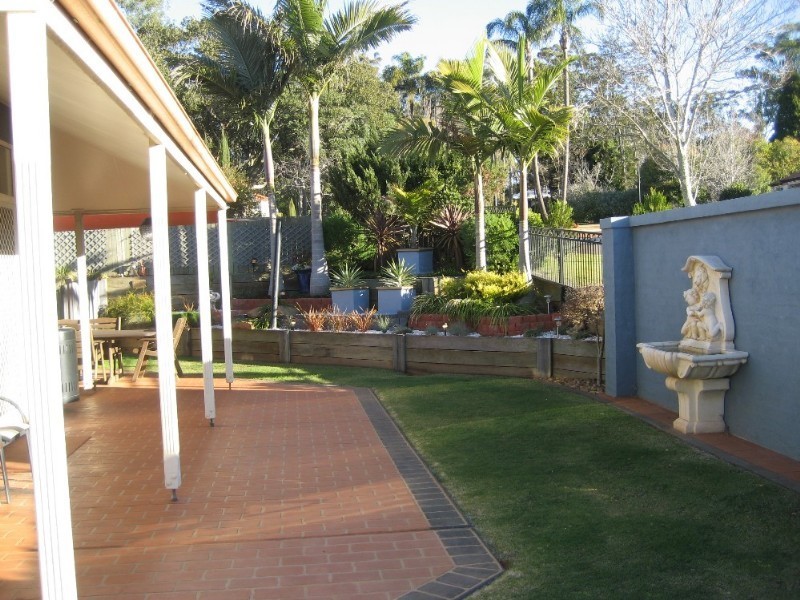 4 Glen Eagles Drive, Middle Ridge QLD 4350
