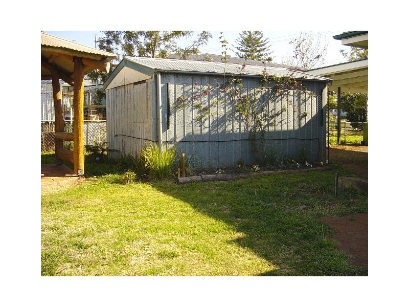 330 Tor Street, Newtown QLD 4350