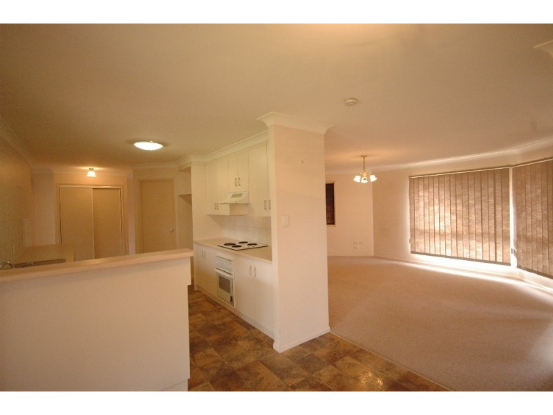 10 Tulip Court, Middle Ridge QLD 4350