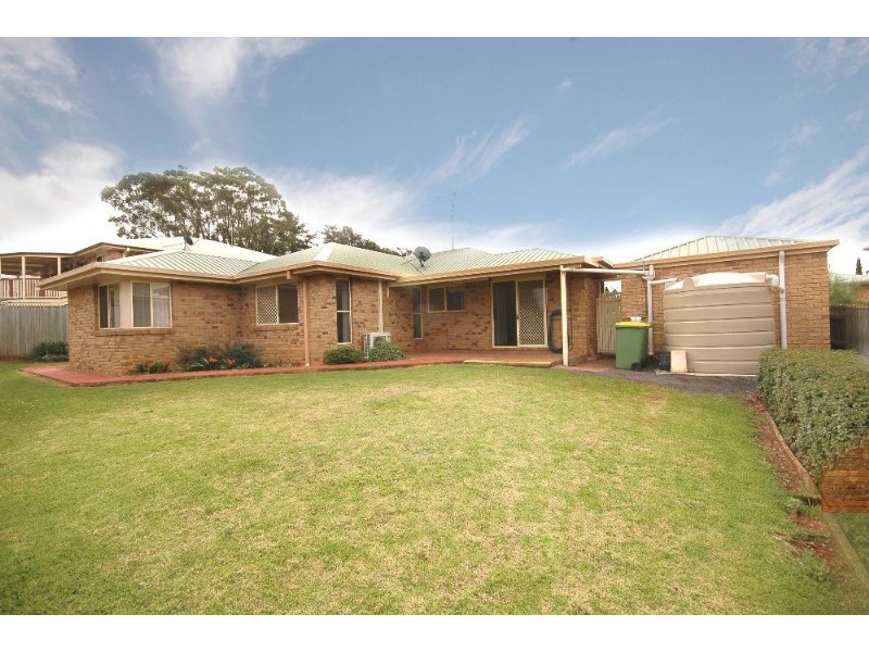 10 Tulip Court, Middle Ridge QLD 4350
