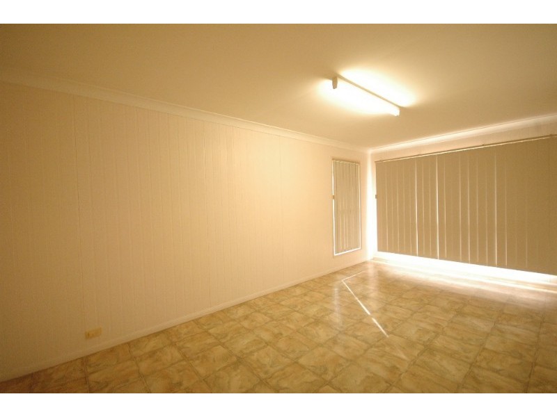 10 Tulip Court, Middle Ridge QLD 4350