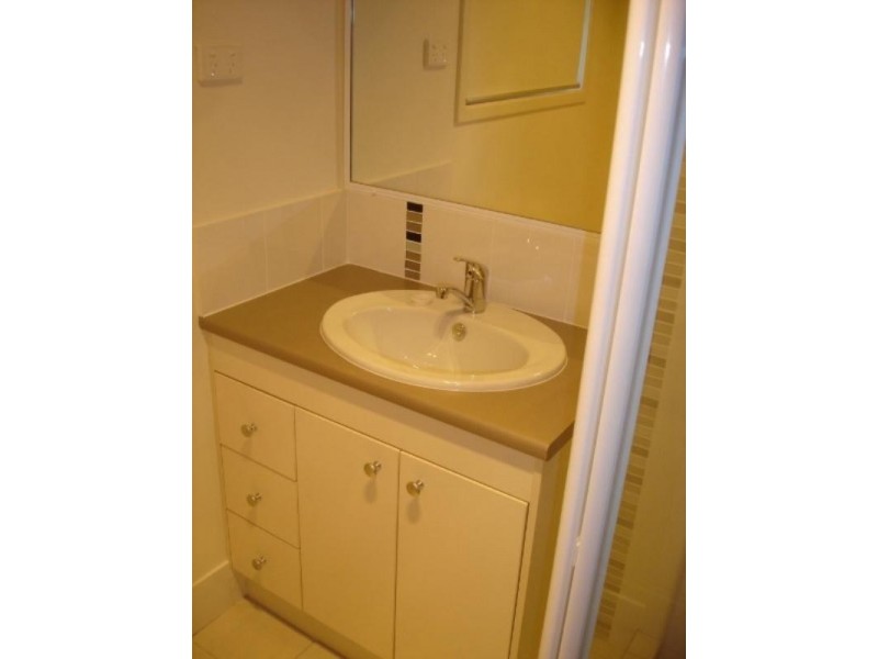 1/59 Kitchener Street, Centenary Heights QLD 4350