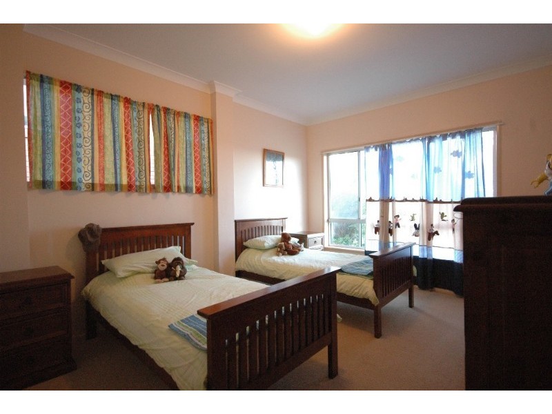 16 Wentworth Street, Centenary Heights QLD 4350