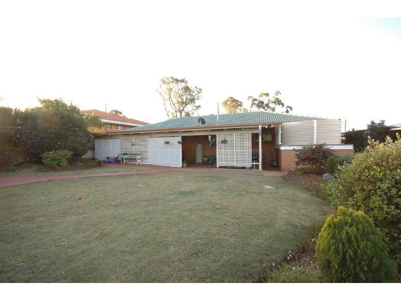16 Wentworth Street, Centenary Heights QLD 4350