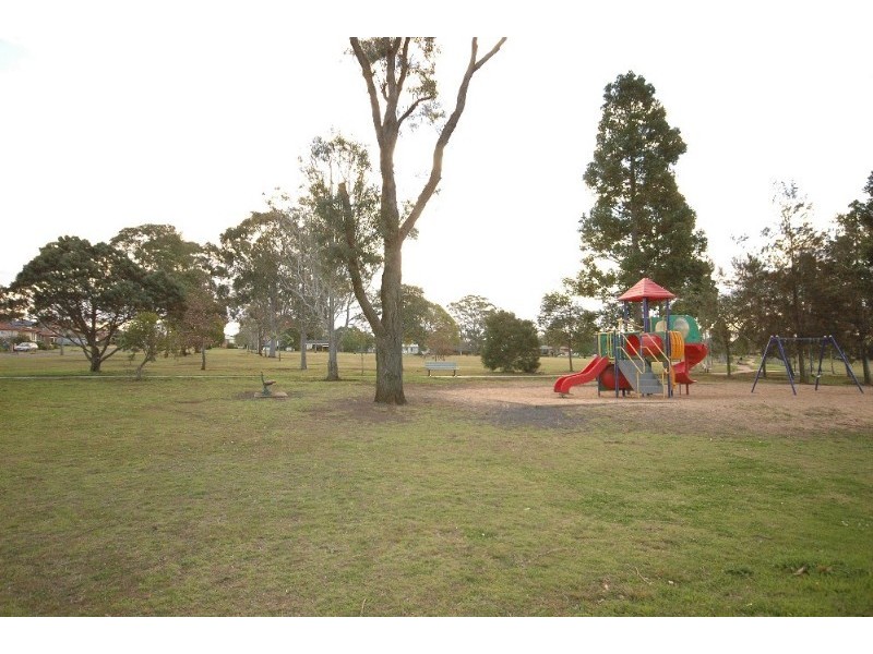 16 Wentworth Street, Centenary Heights QLD 4350