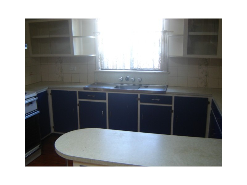 219 North Street, Rockville QLD 4350