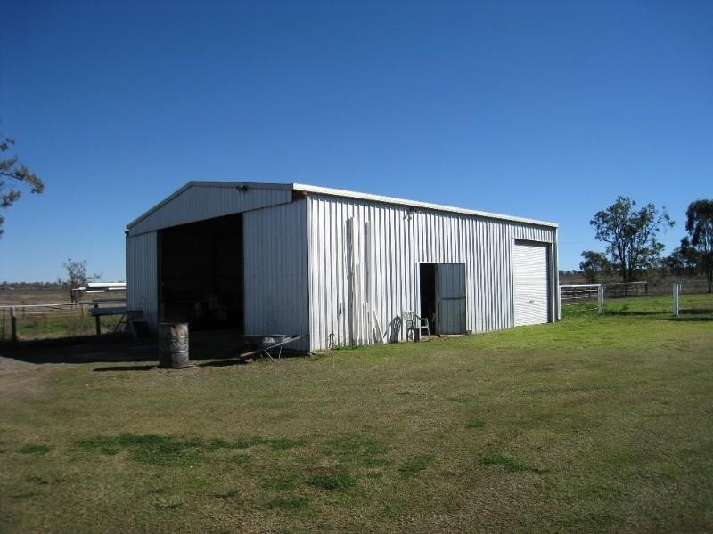 113 Oakey Crosshill Road, Oakey QLD 4401