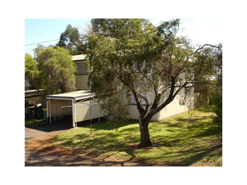 1/329 Hume Street, South Toowoomba QLD 4350