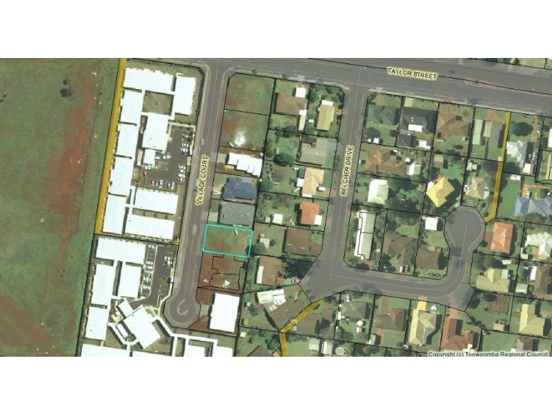 12 Village Court, Glenvale QLD 4350