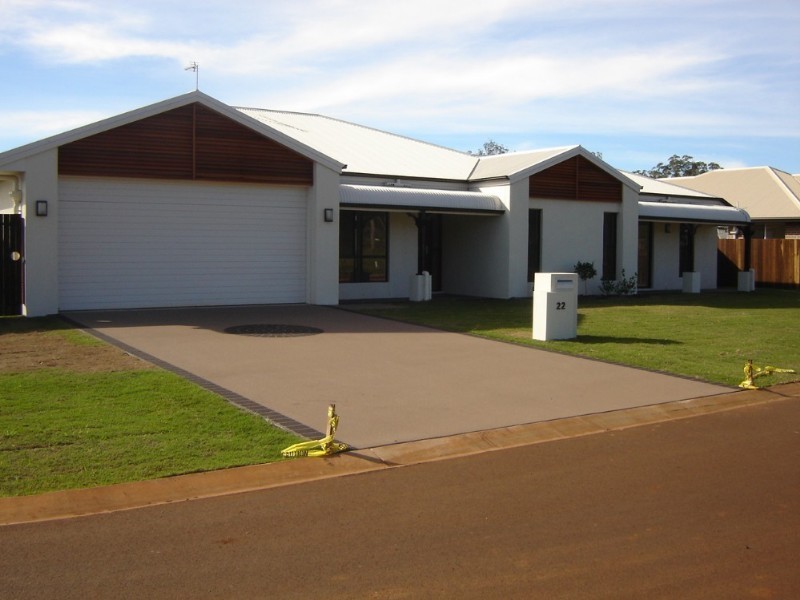 22 Fallon Close, Middle Ridge QLD 4350