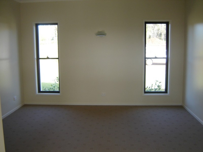 22 Fallon Close, Middle Ridge QLD 4350