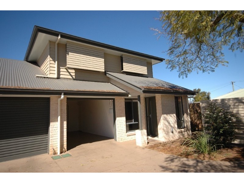 4/8 Gatfield Street, Newtown QLD 4350