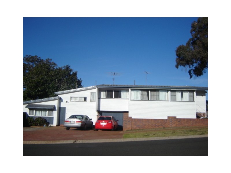 145 Stephen Street, Harristown QLD 4350