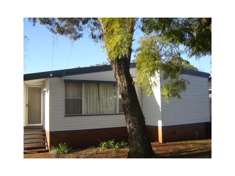 145 Stephen Street, Harristown QLD 4350