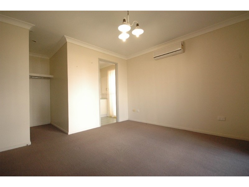 117 Hursley Road, Glenvale QLD 4350