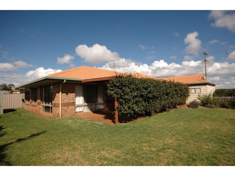 117 Hursley Road, Glenvale QLD 4350
