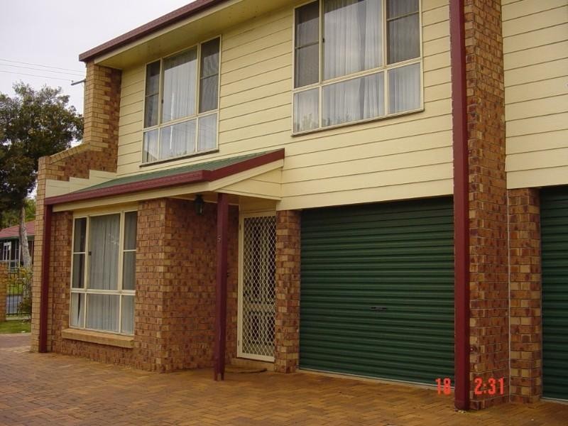 5/355 Tor Street, Newtown QLD 4350