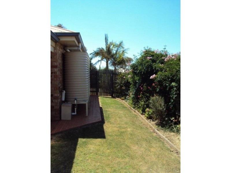 8 May Court, Middle Ridge QLD 4350