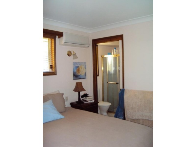 8 May Court, Middle Ridge QLD 4350