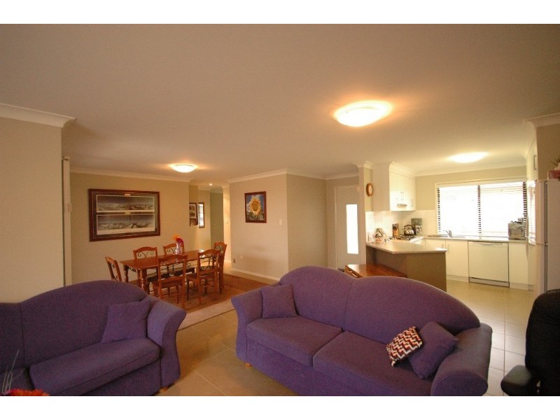 8 Sambar Court, Kearneys Spring QLD 4350