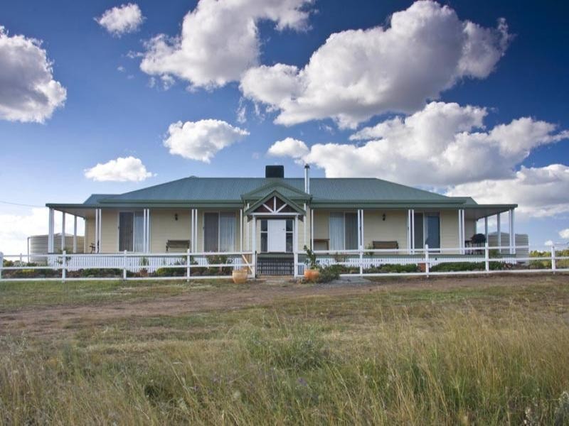 619 Haden Maclagan Road, Peranga QLD 4352