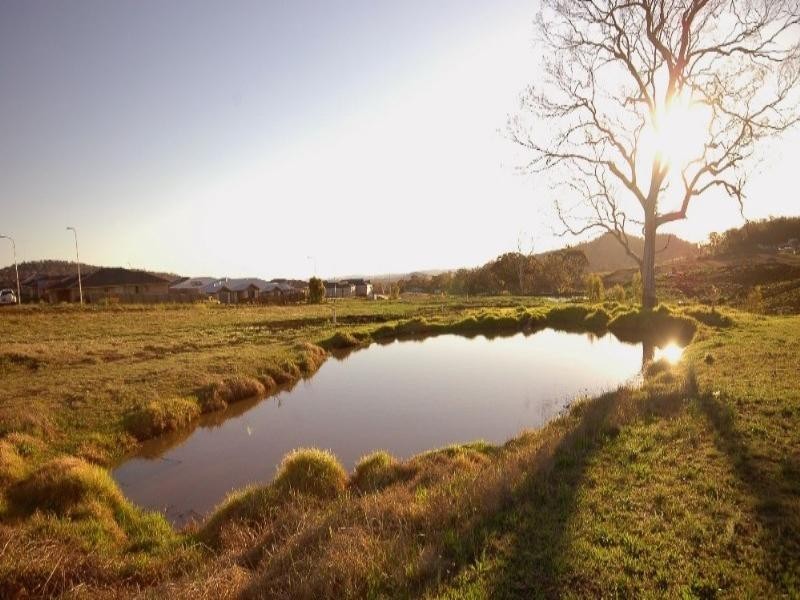 168 Sunset View, Glenvale QLD 4350