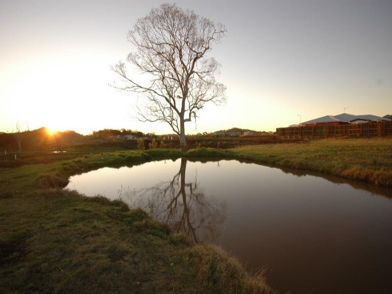 168 Sunset View, Glenvale QLD 4350