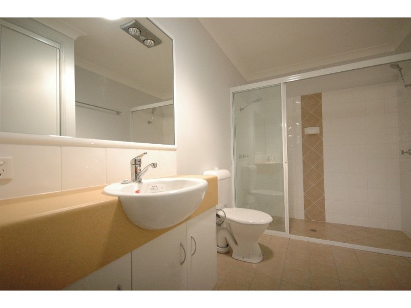 8/66 Tara Street, Wilsonton QLD 4350