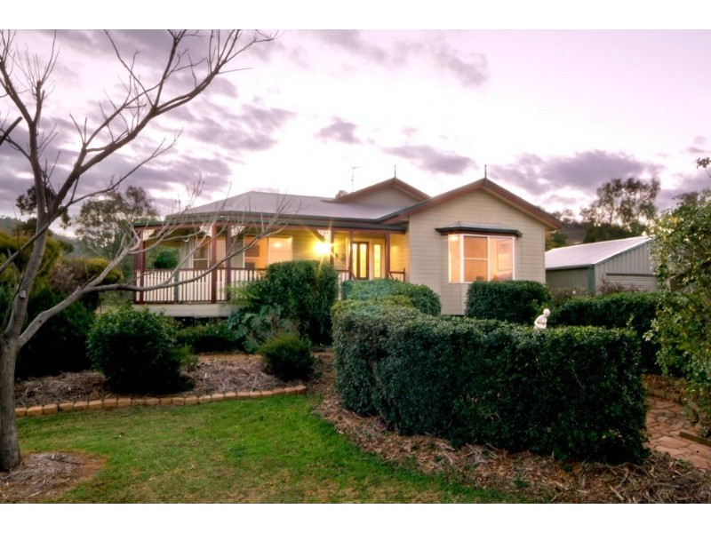 1 Carinya Court, Glenvale QLD 4350